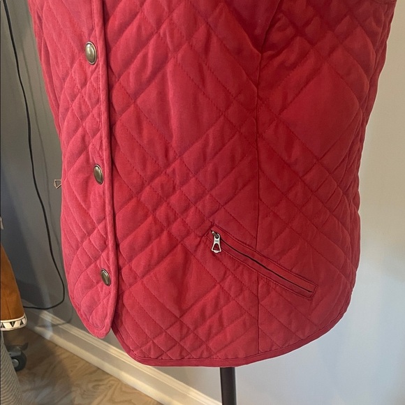 Red Quilted Vest with Snap Buttons Talbots small - Picture 3 of 4